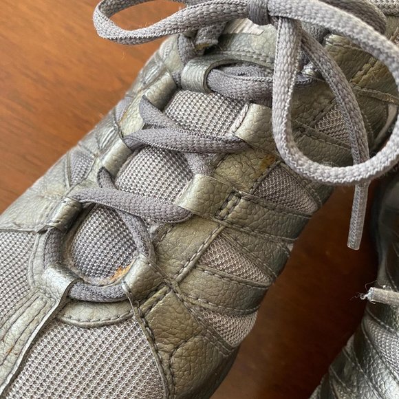 Nike Musique IV Size 7 Dance Cheer Zumba Sneaker - Picture 6 of 8